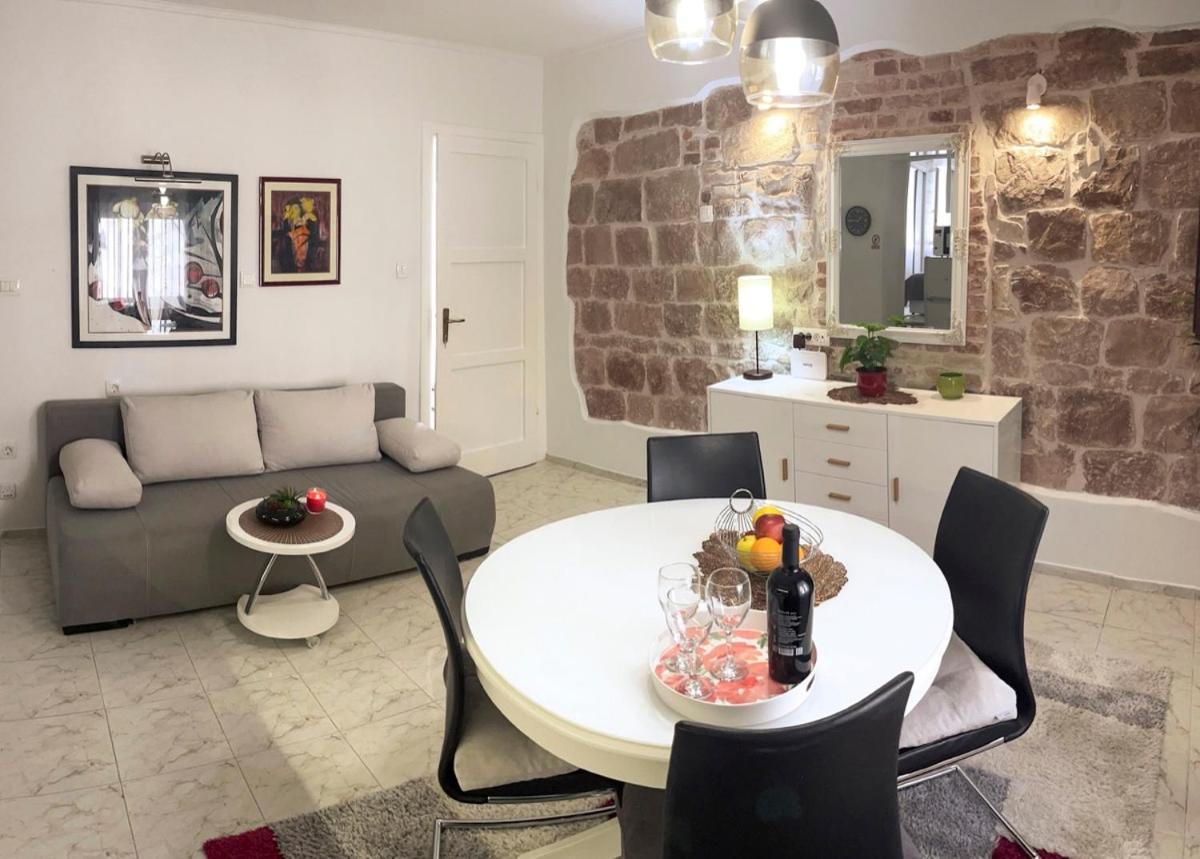 Apartment Vitturina Kaštela Екстериор снимка