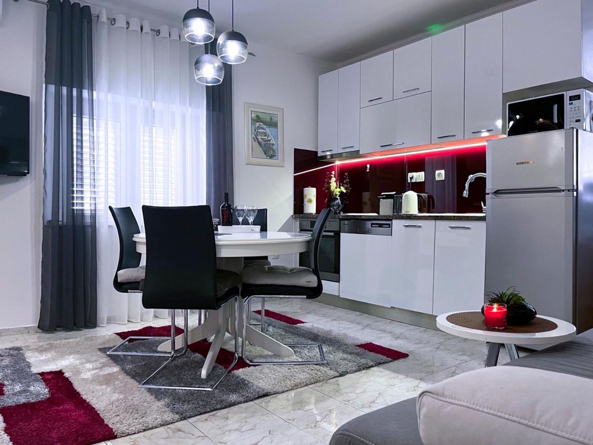 Apartment Vitturina Kaštela Екстериор снимка